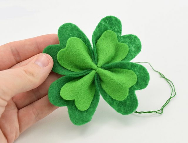 DIY Simple Felt Shamrock Pin
